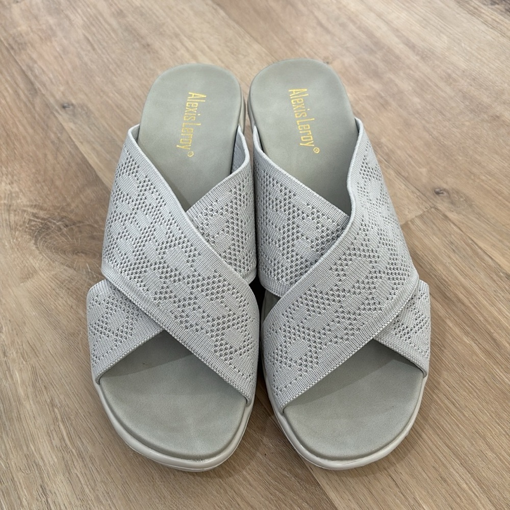 NEW Women’s Alexis Leroy Wedge Slide Sandals - Picture 2 of 5